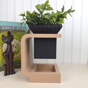 The Daka Planter 02, Indoor Tabletop Planter with Drainage Hole and Stand